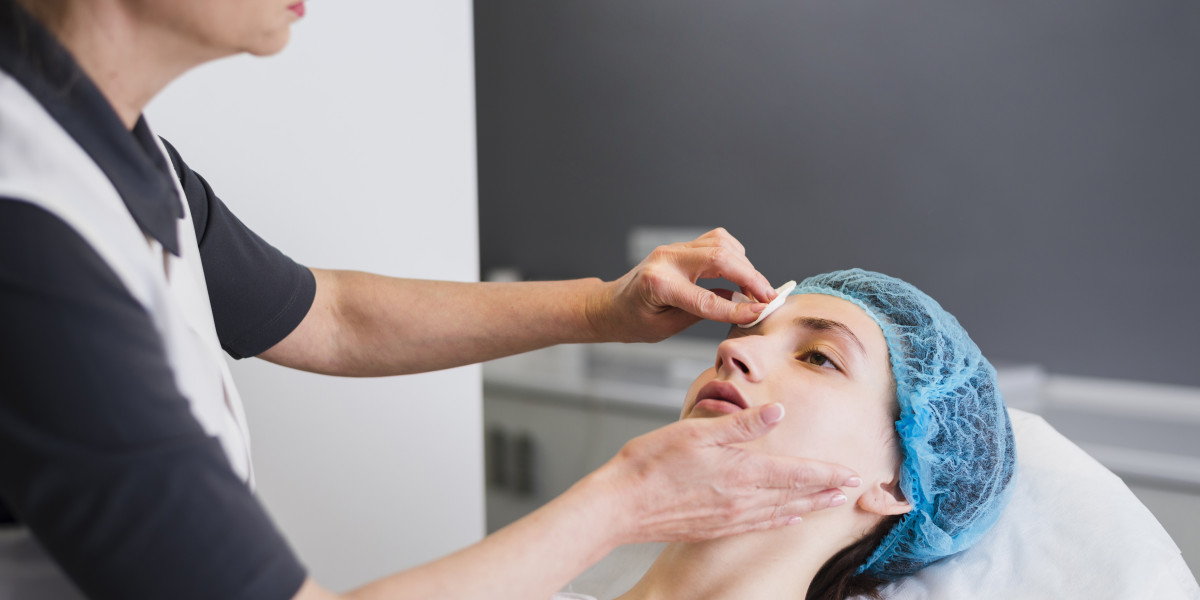 Best Dermatologist in Dubai: How to Achieve Flawless Skin in 2024