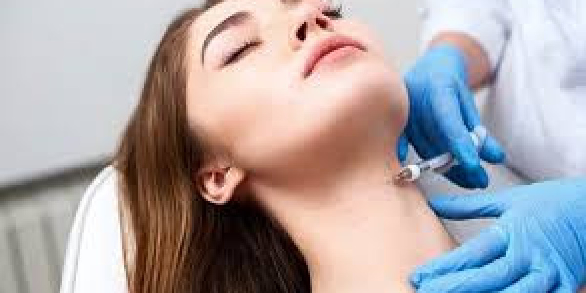 Treating Neck Bands with Botox: Expertise from Dubai's Best Aesthetics Clinic