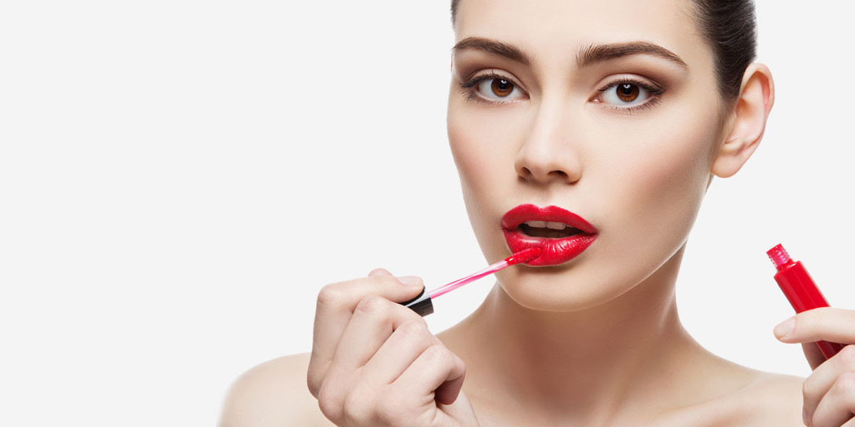 Top Lipstick Shades in Pakistan and Their Prices